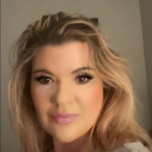 Hi 👋 I’m Amber, nice to meet everyone! Hope you like my stuff!